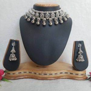 Traditional Oxidized Necklace Set in Flower Design JIA393