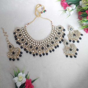 Kundan Necklace Set in Gold finish in Black Color JIA2087